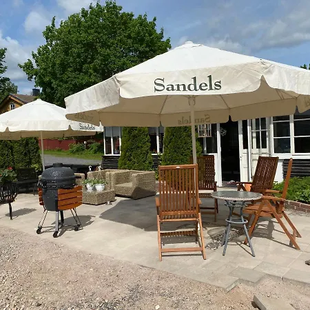 Vanha Ravintola Oelvin Suolatorilla - Vanhan Kanttorilan Yhteydessae * Loviisa