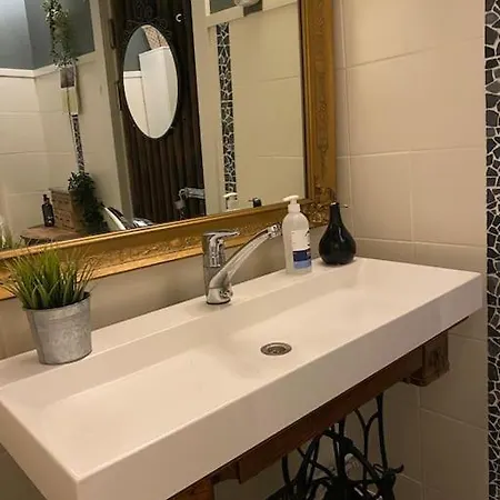 Apartman Vanha Ravintola Oelvin Suolatorilla - Vanhan Kanttorilan Yhteydessae