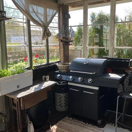 Vanha Ravintola Oelvin Suolatorilla - Vanhan Kanttorilan Yhteydessae * Loviisa