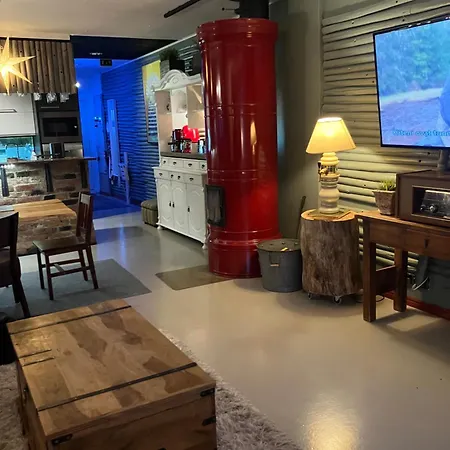 Vanha Ravintola Oelvin Suolatorilla - Vanhan Kanttorilan Yhteydessae Apartamento