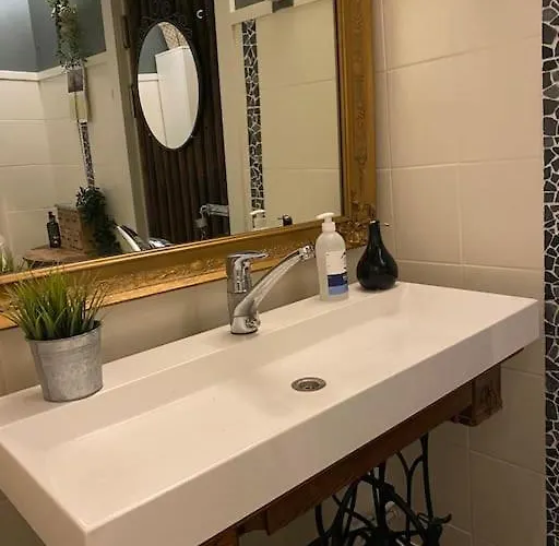 公寓 Vanha Ravintola Oelvin Suolatorilla - Vanhan Kanttorilan Yhteydessae