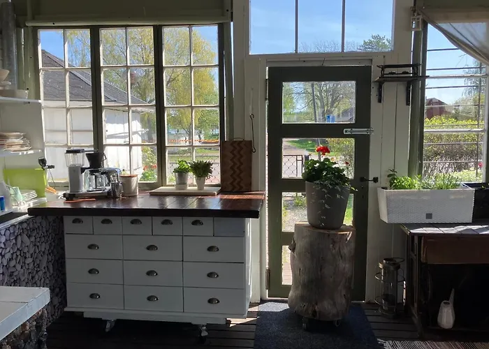 Vanha Ravintola Oelvin Suolatorilla - Vanhan Kanttorilan Yhteydessae 罗威萨