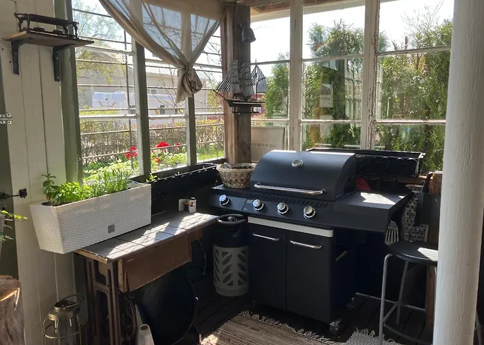 Vanha Ravintola Oelvin Suolatorilla - Vanhan Kanttorilan Yhteydessae * 罗威萨